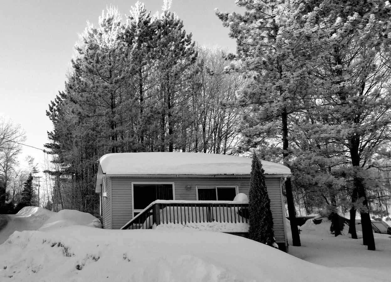 Oakview Lodge & Marina Algonquin Highlands Exterior foto